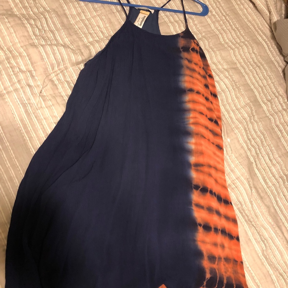 Perfect beach or game day sundress!